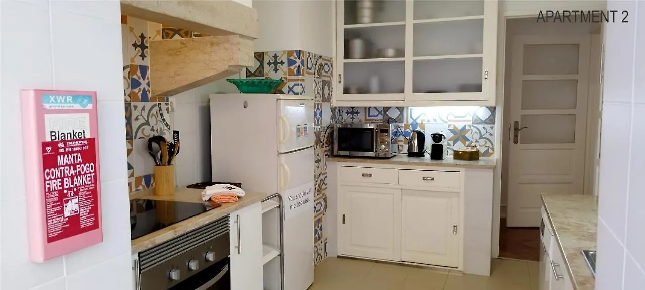 Charming Family Apartment Лиссабон
