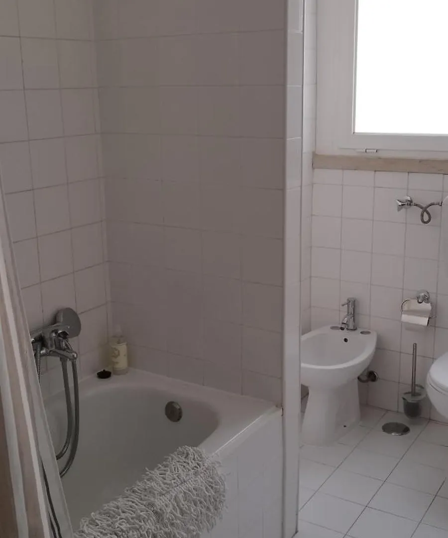 Charming Family Apartment Лиссабон